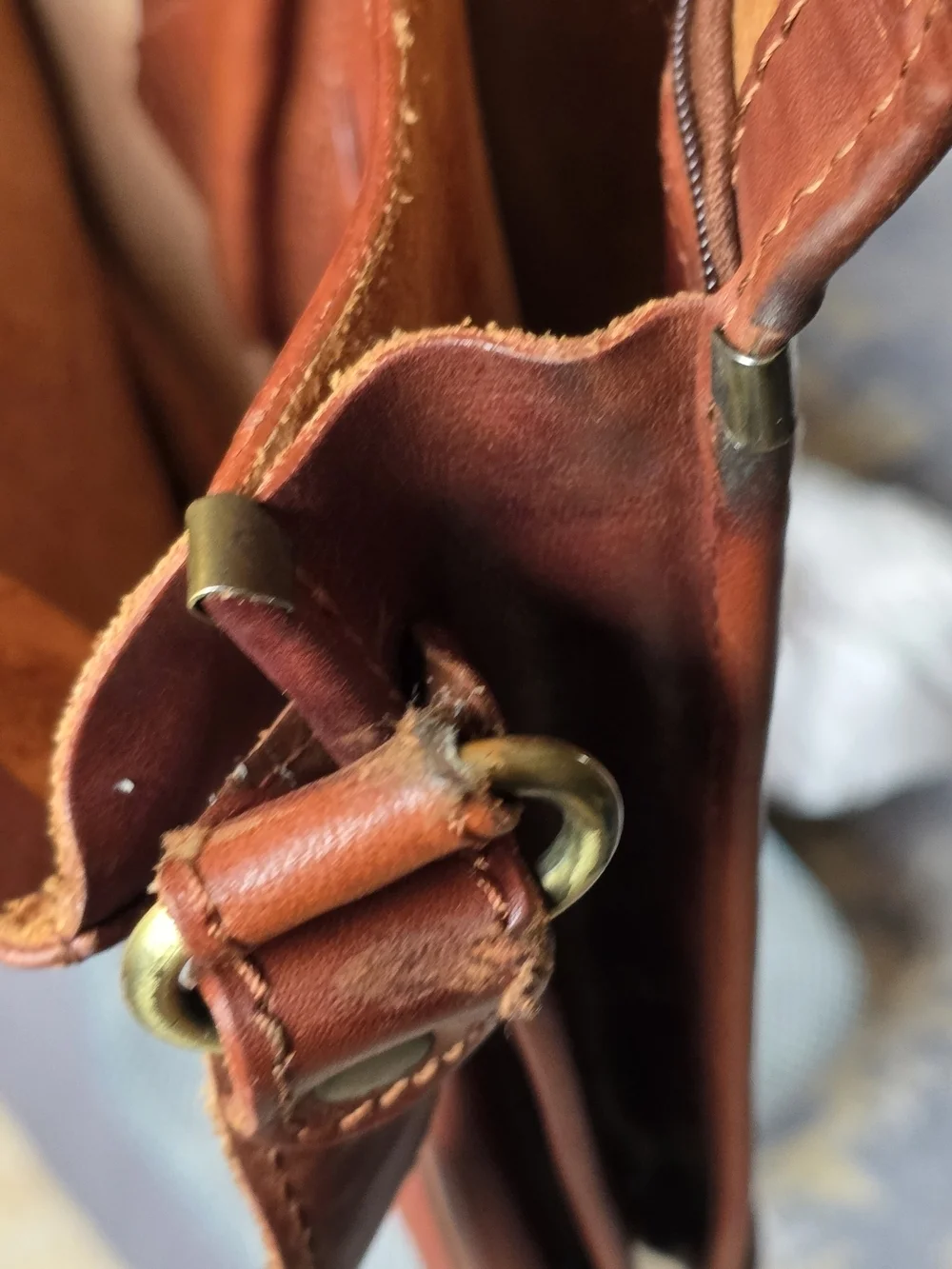 I Medici Italian Leather Crossbody Bag Cognac Flap Shoulder Vintage